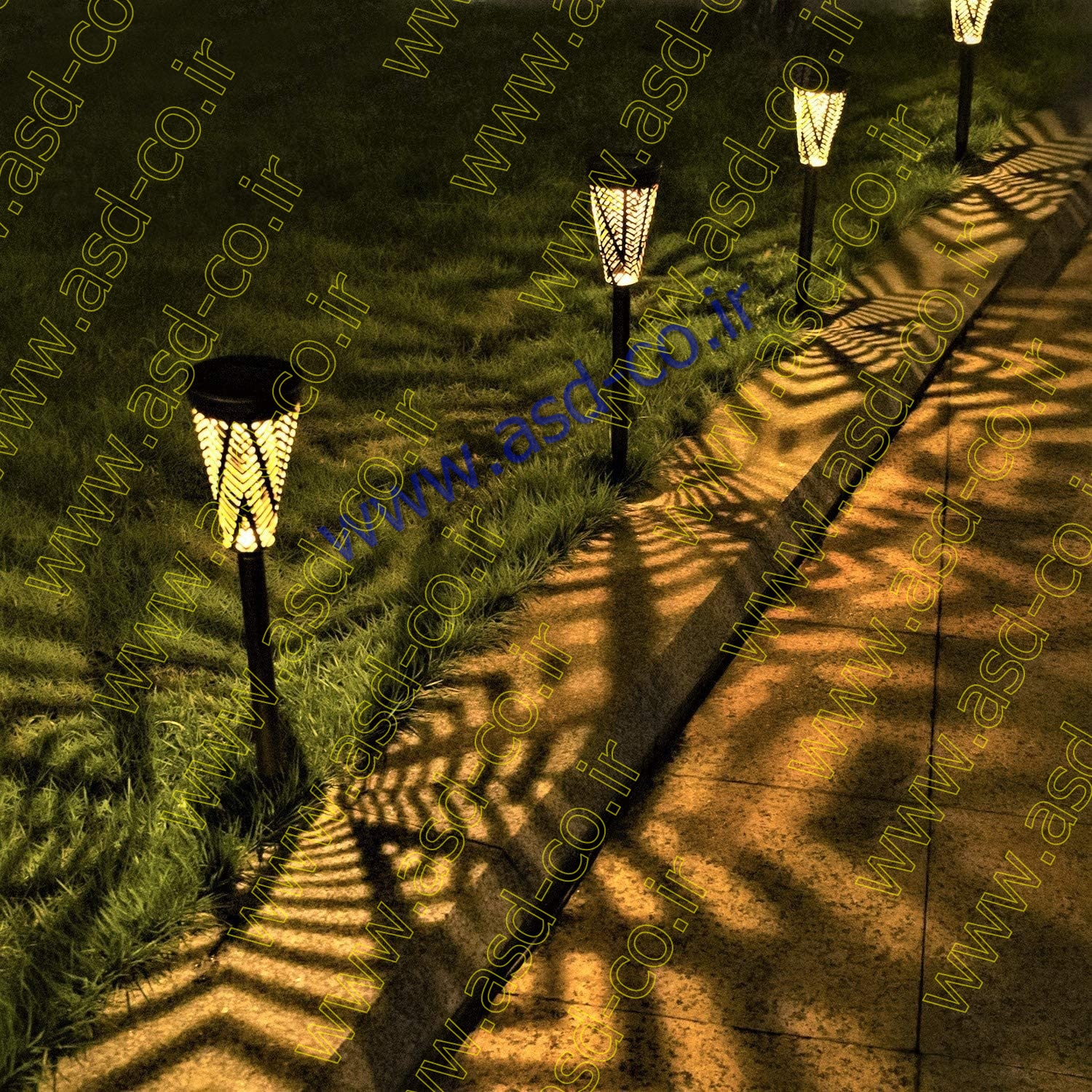 چراغ سولار باغچه ای